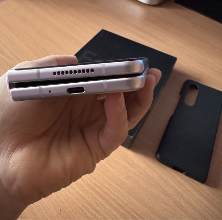 Samsung Galaxy Fold 3 12/256 GB phantom silver