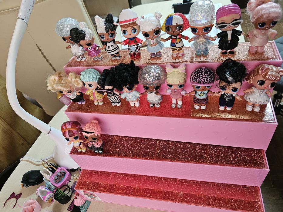 ‼️Продам ляльки  LOl  є 20штук ОРИГІНАЛЬНІ   і є будиночок подіумо