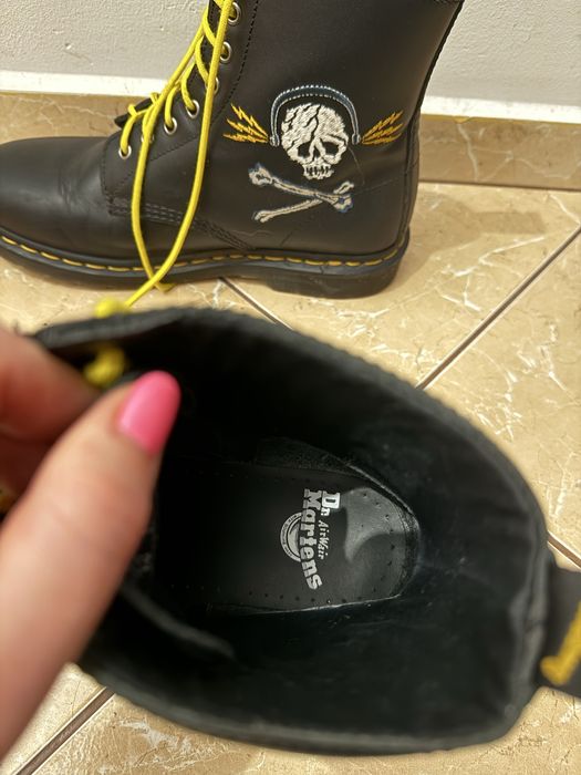 Glany Dr. Martens r. 44 edycja limiotwana 8 dziurek