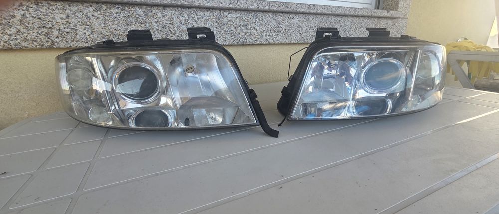 Faróis/ opticas Audi A6 2003