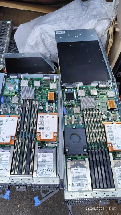 IBM BladeCenter H комплектний, з модулями.