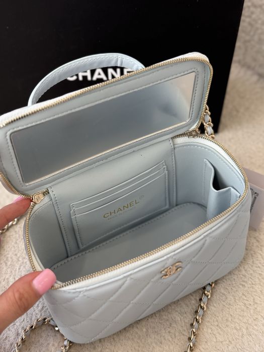 Сумка Chanel блакитна шкіра