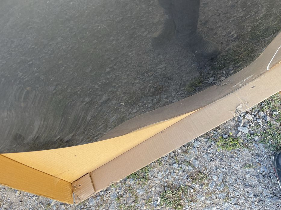 Капот Tesla 3 23 рік під рихтовку
