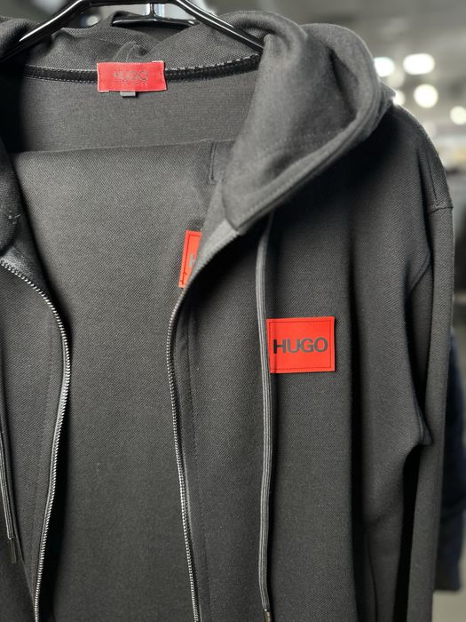 Чоловічий спортивний  Костюм  та безрукаака Hugo