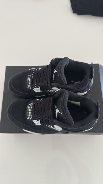 Air jordan 4 white thunder