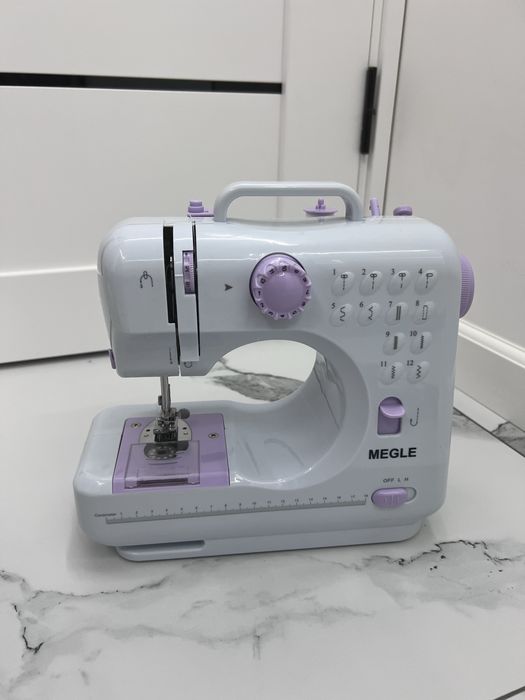 Швейна машинка Crafts&Co Entry-Level Sewing Machine, ідеальний стан