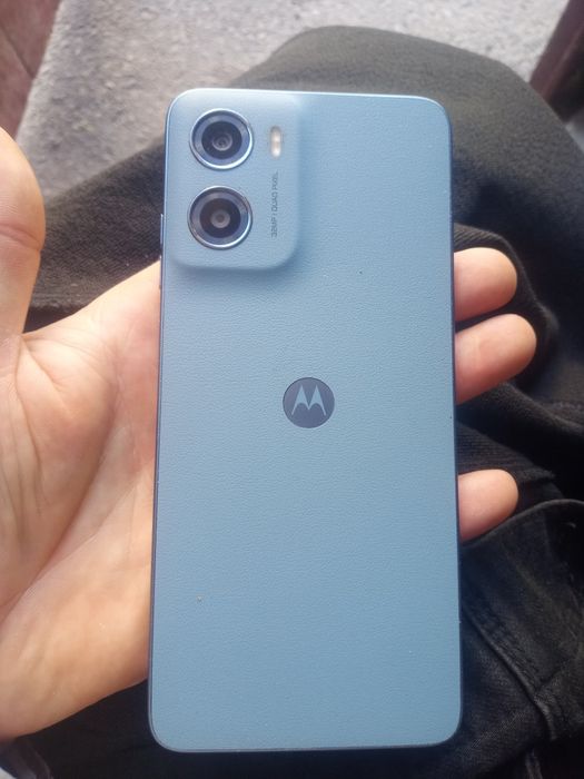 Telefon motorola e15 uszkodzony