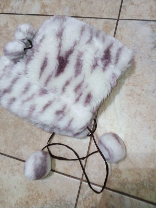 Kapelusz czapka backet hat futerko zebra