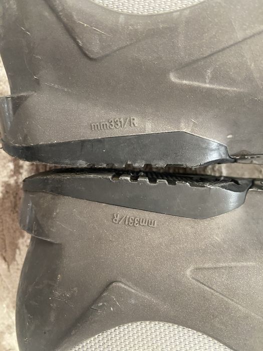 Лижні чоботи в файному стані