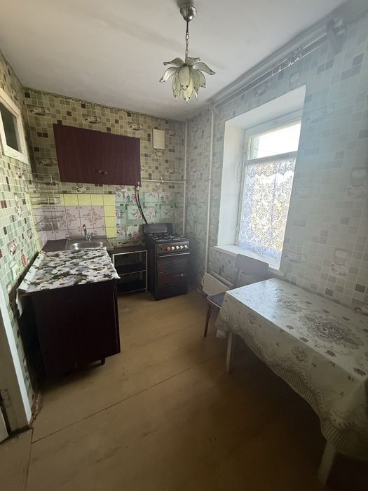 Продам 1 кімнатну квартиру в цегляному будинку на Пивзаводі