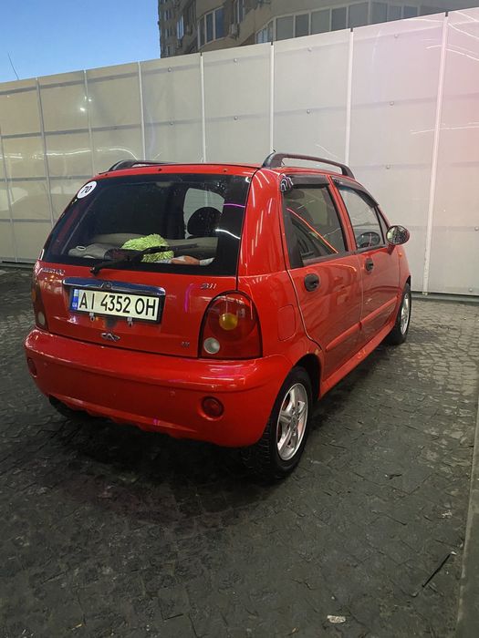 Автомобіль Chery QQ