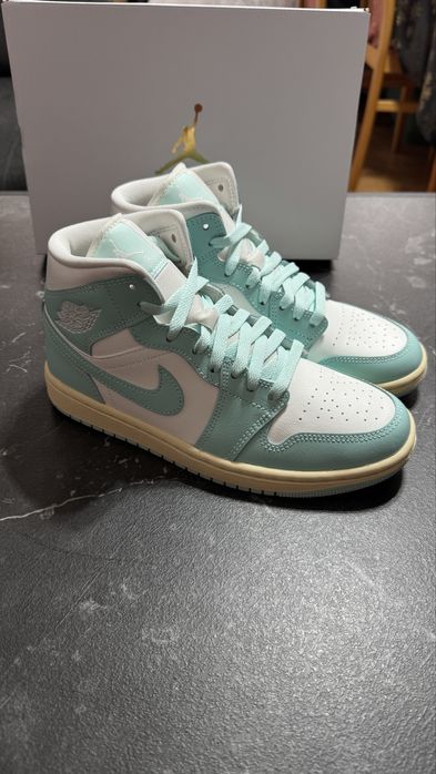 Nowe Nike Air Jordan 1 Mid „Light Dew” rozmiar 38 wkładka 24 cm