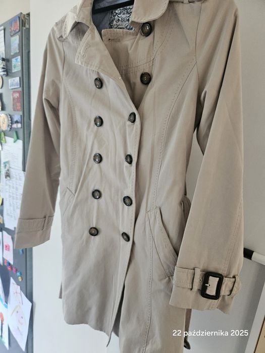 Płaszcz damski beżowy