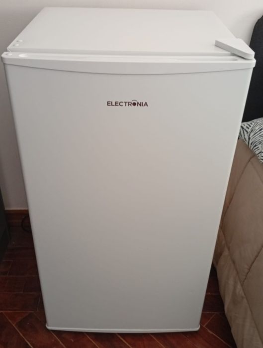 Frigobar  Eletrônia