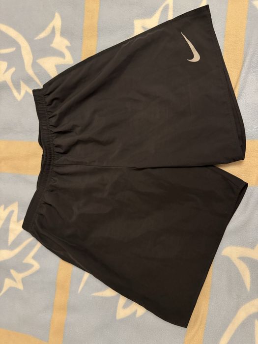 Продам оригінальні шорти Nike Dri-fit,Running,стан нових!