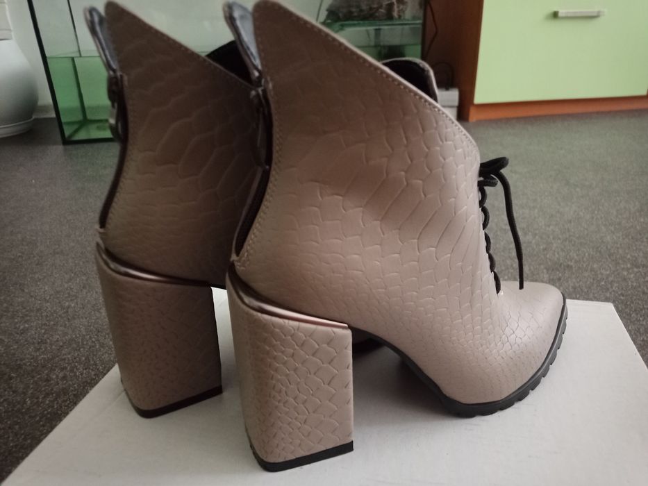 Ботинки на осінь