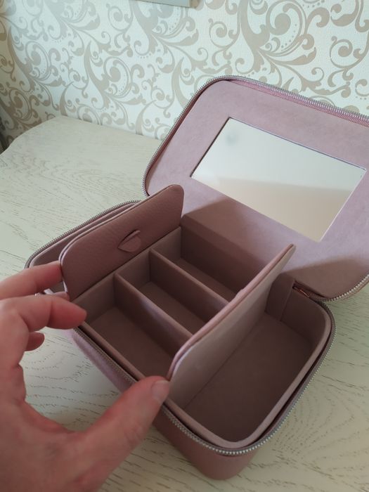 Дорожня косметичка + скриня для прикрас бренду Taylor Medison. 2в1