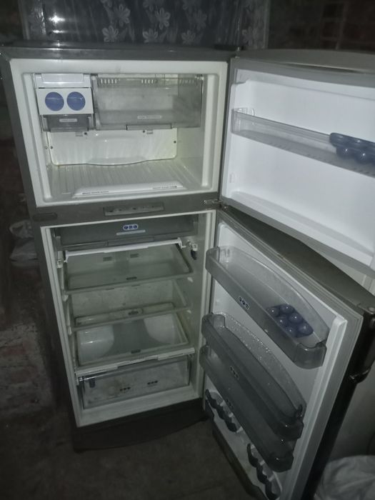 Холодильник в гарному стані