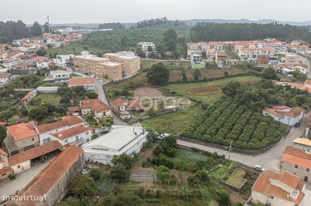 Moradia Independente com projeto aprovado para Venda em Coronado