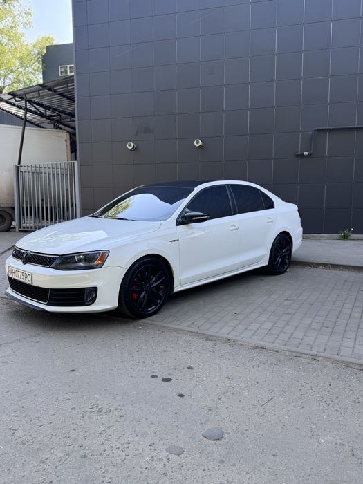 Volkswagen Jetta 6 2.0 GLI