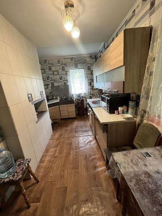 продам  будинок в центрі