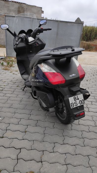 Aprilia atlantic como nova