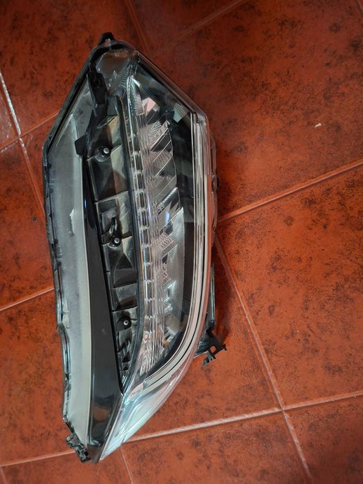 Farol do lado direito Honda HRV original usado
