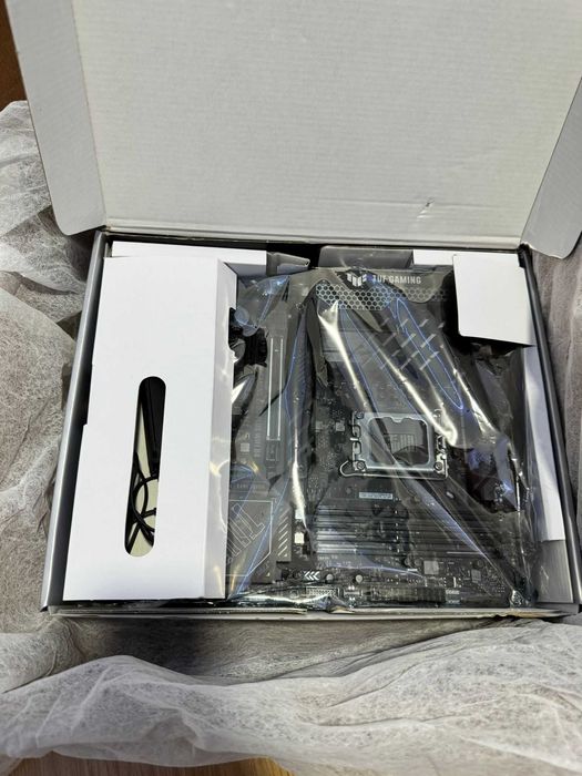 ASUS Motherboard Z790 PLUS WIFID4