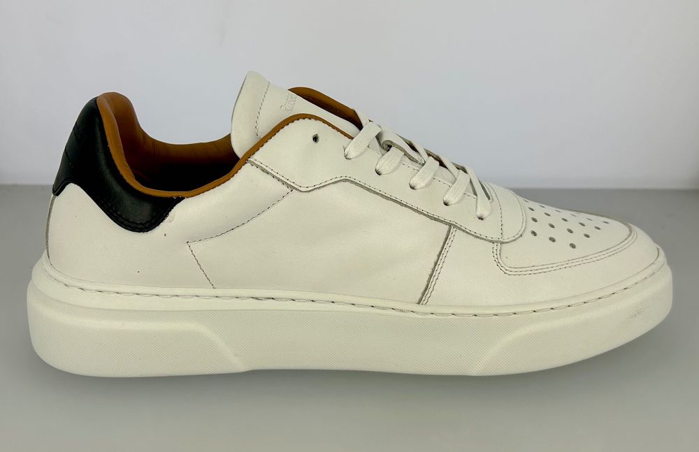 Ténis de homem em pele  de alta qualidade muito confortáveis!!