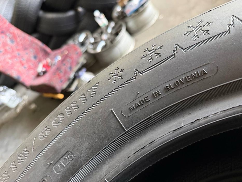 215/60R17 Dunlop 25p