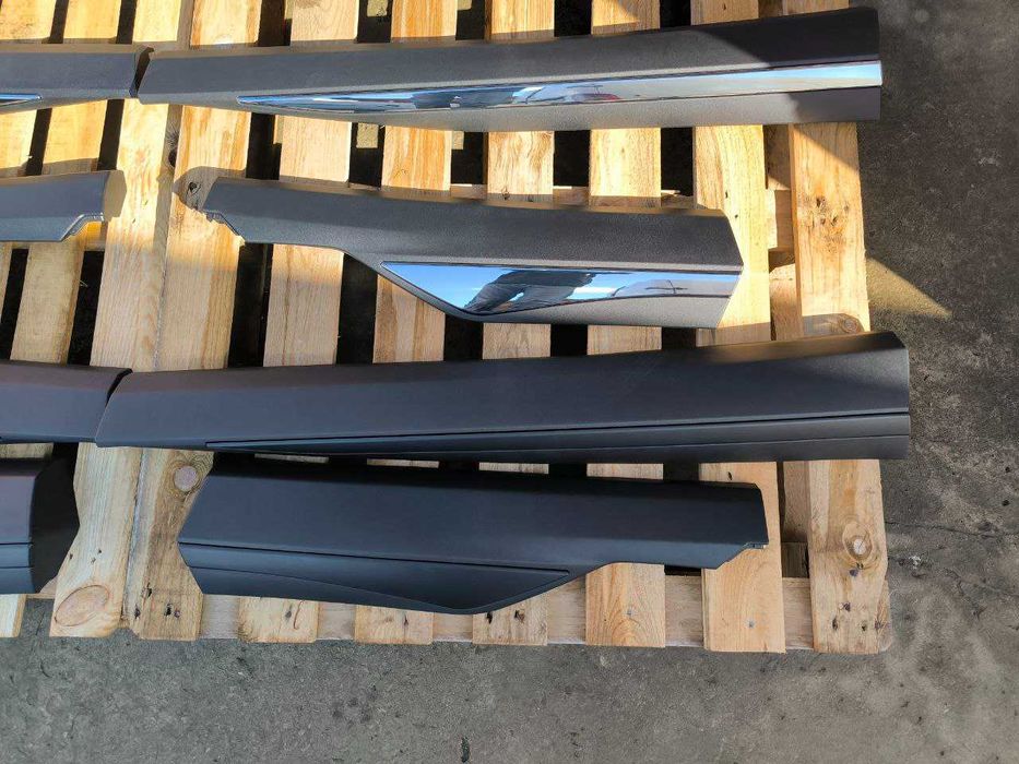 Молдинг накладка двері лівої правої на Nissan Rogue X-trail t33 хром