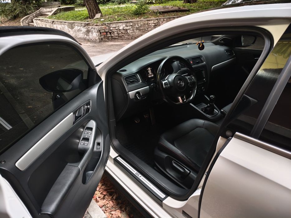 Продам Volkswagen Jetta 6 GLI