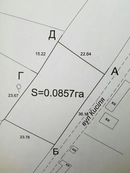 Зем. ділянка по вул. Кисіля