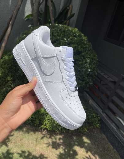 Buty Nike Air Force 1 Low '07 White R. 38