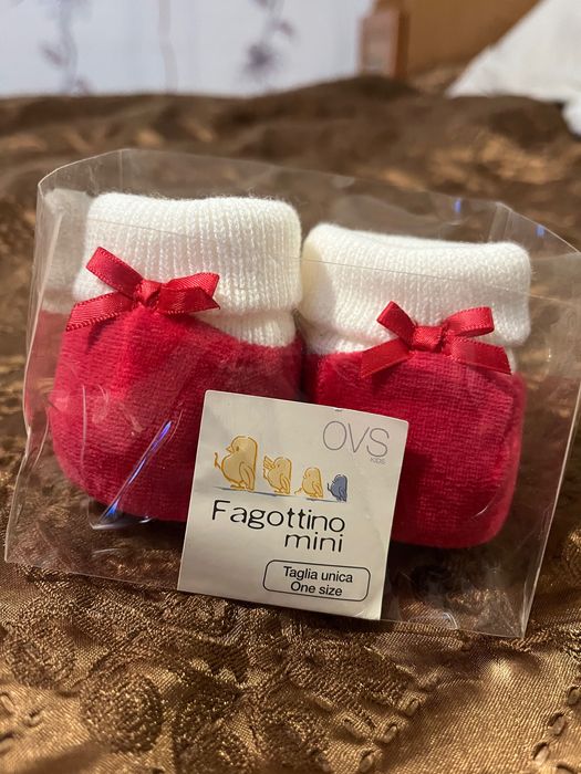 Сукня та пінетки на дівчинку розмір 0-3 міс