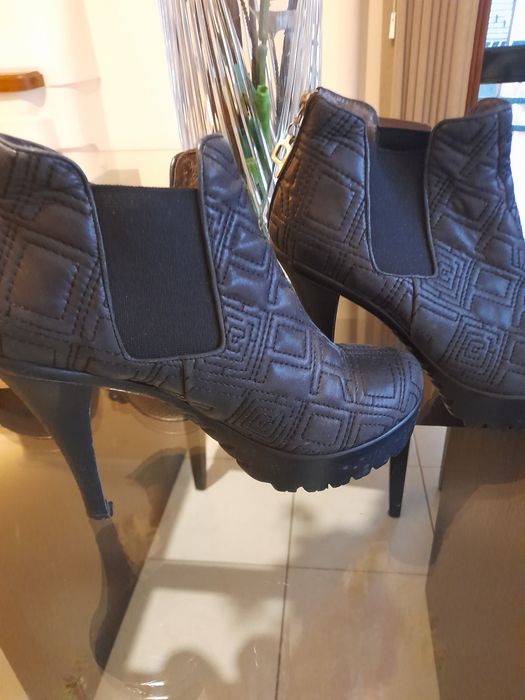 Botas pretas prof novo preço