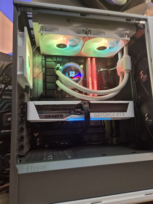 Gaming PC i7 14700 TUF Z790 32GB 1TB RTX 5070 Win 11 Pro