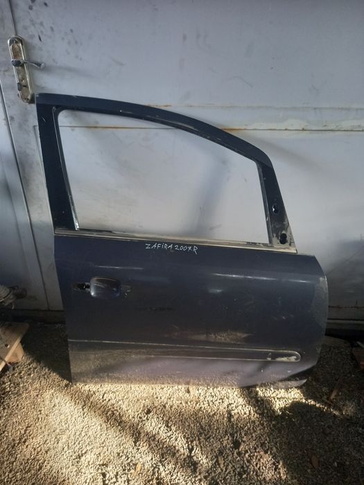 Дверка передня права Opel Zafira B