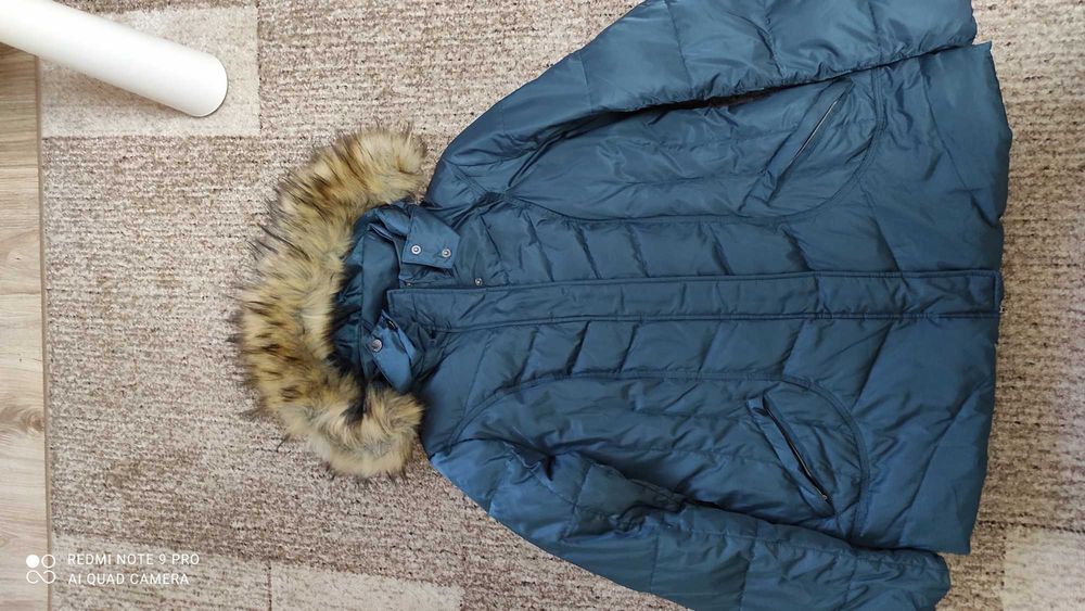 Куртка  женская,пуховик Comma