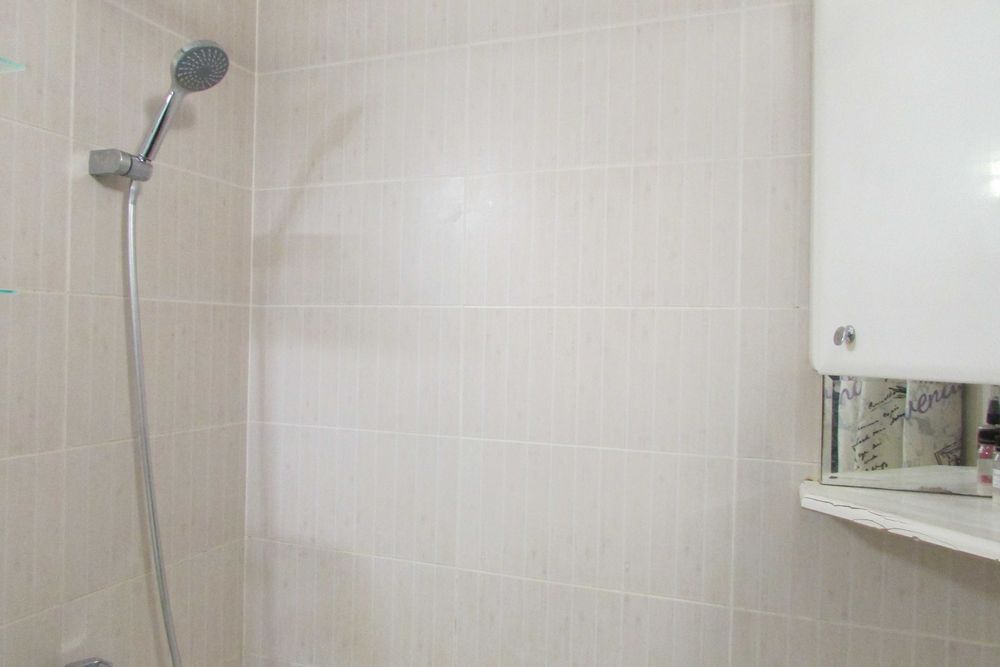 Найближчі ст. метро Мінська, Героїв Дніпра. вул. Полярна 3