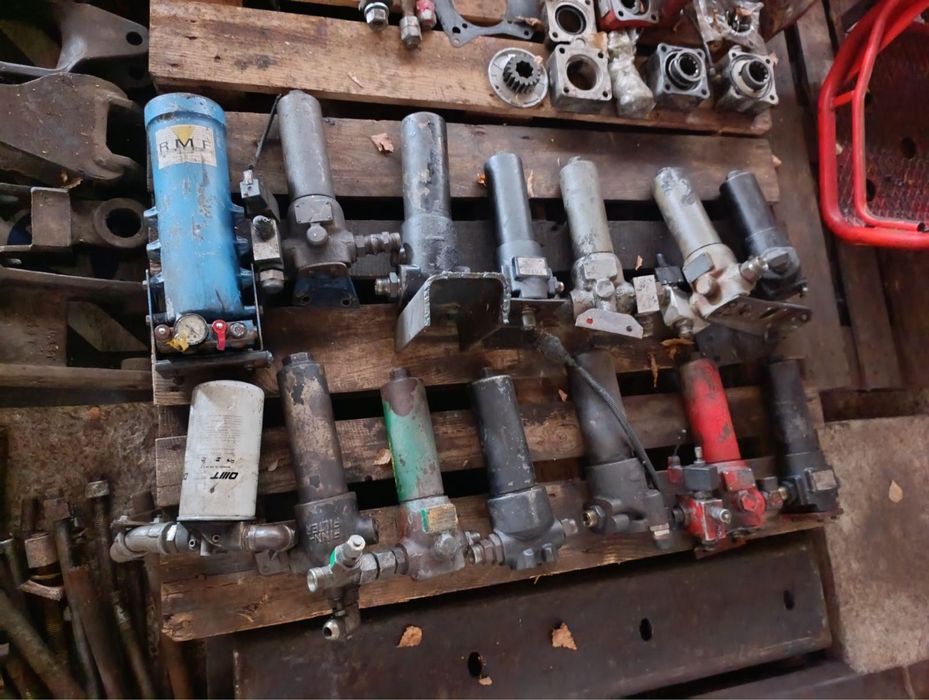 Продам гідравлічні фільтра до маніпулятора