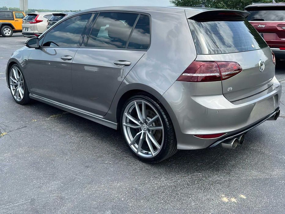 Volkswagen Golf R      2016