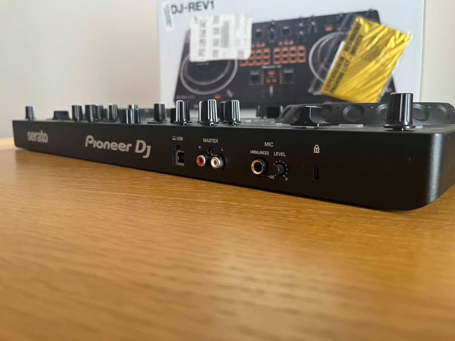 Mesa Controladora DJ DDJ-REV 1
