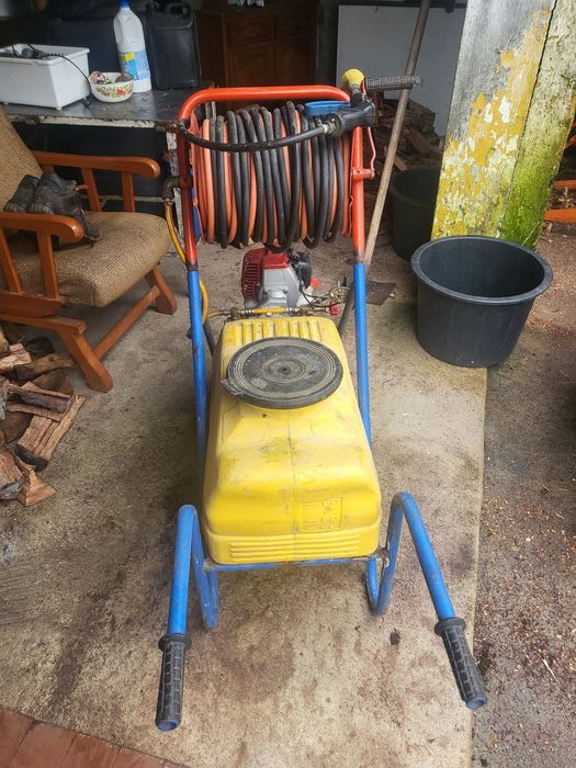 Máquina de curar