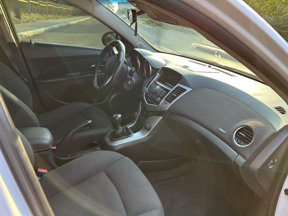 Продам Chevrolet Cruze