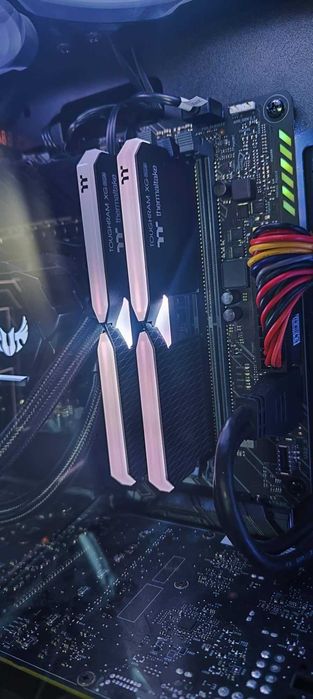 Memórias Thermaltake TOUGHRAM XG RGB DDR4 3600MHz 16 GB (8 GB x 2)