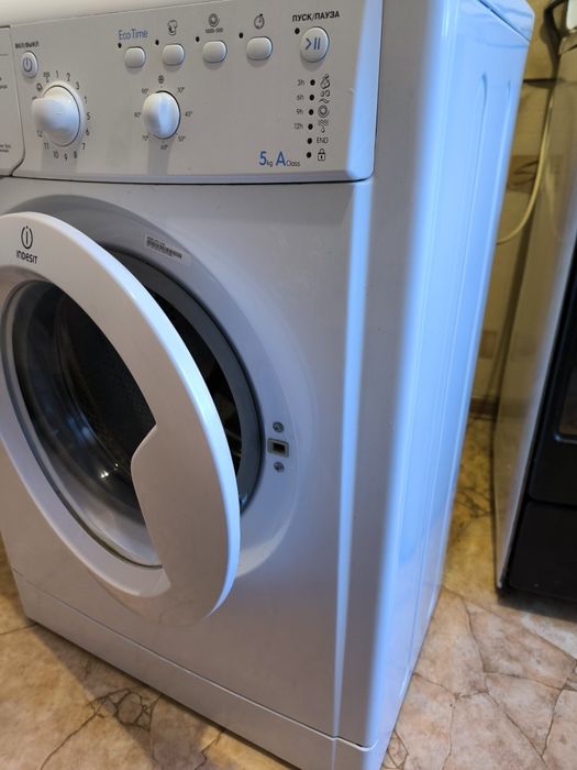 Пральна машина INDESIT (IWSB5105)