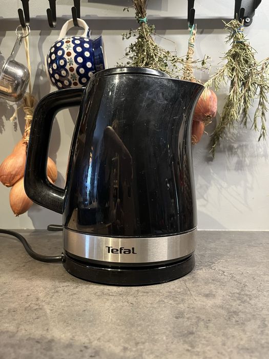 Czajnik elektryczny TEFAL czarny