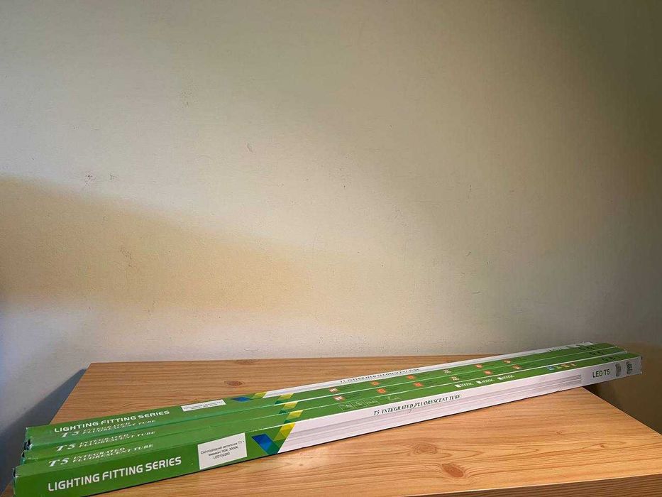 Світлодіодний світильник 102 см Т5+вимикач 16W 3000K LED 102260