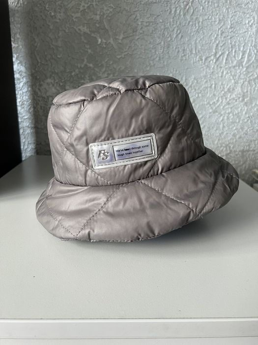 Женские демисезонные шляпки в двух цветах